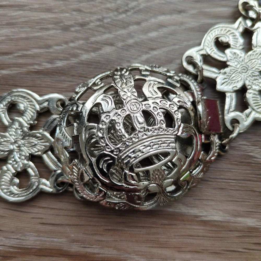 Vintage English Nurses Silver Plate? Chain‎ Belt Filigree Crown Floral Metal